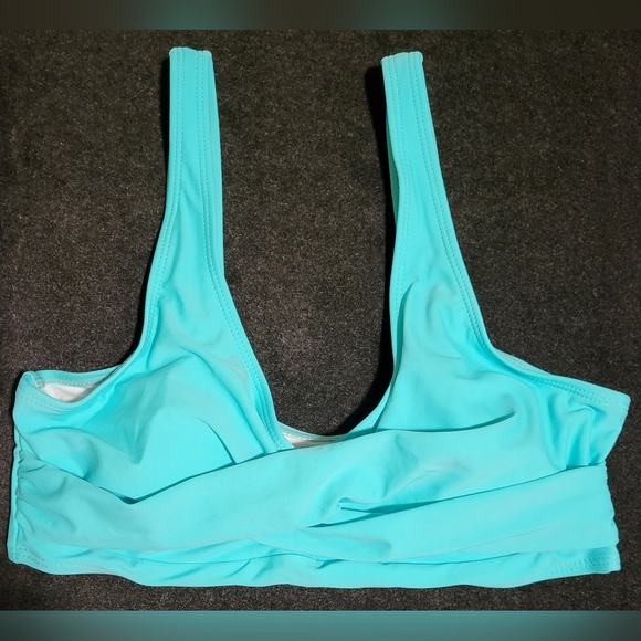 Women's Turquoise Blue bikini top Size 6 Medium - Picture 2 of 7